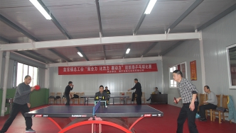 2015年，新藝杯鹽官總工會(huì)承辦“聚合協(xié)-比活力-賽動(dòng)力”迎新春乒乓球比賽